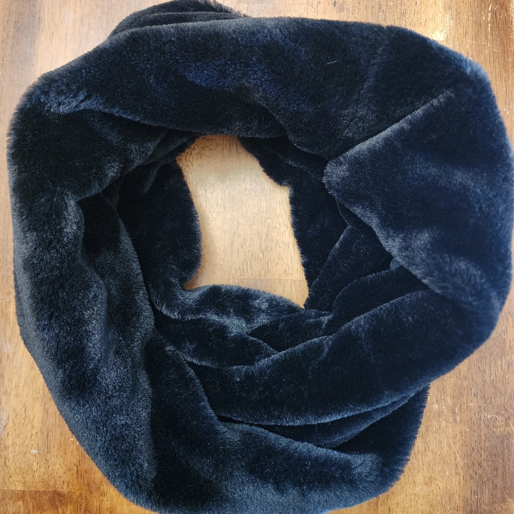 Oober soft infinity neckwarmer